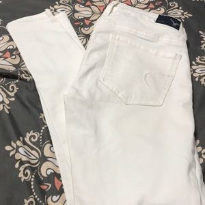 American eagle white jeans